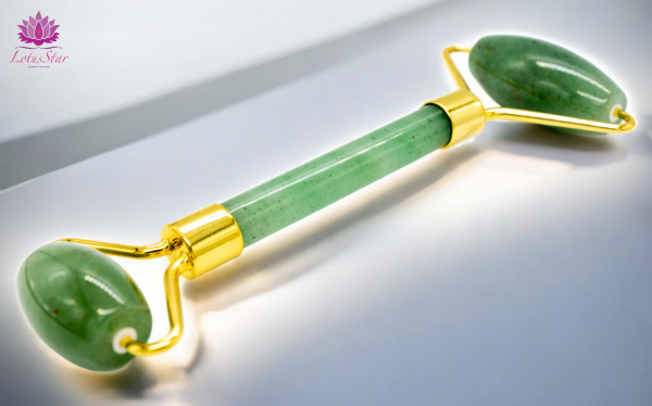 Gemstone Face Roller - Jade