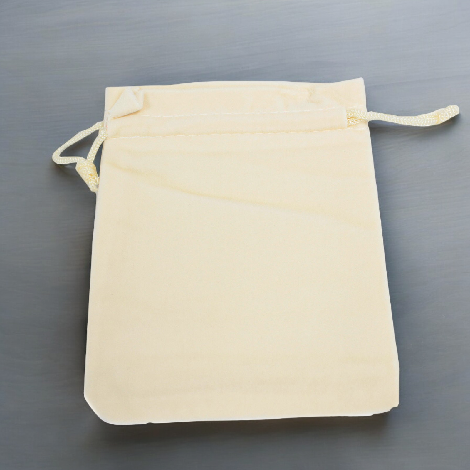 Quality Velvet Pouch - Ivory
