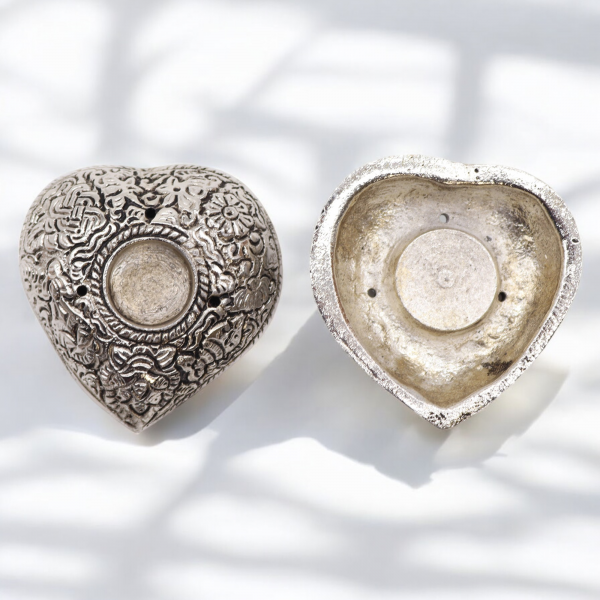 Small Heart Incense Holder  - 6x5.5x1.5cm - Image 2