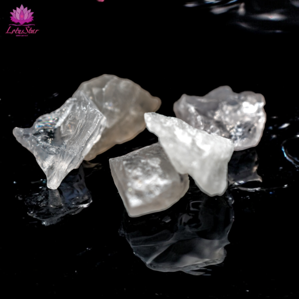 Raw Crystals - Clear/Rock Quartz - Medium - Image 2