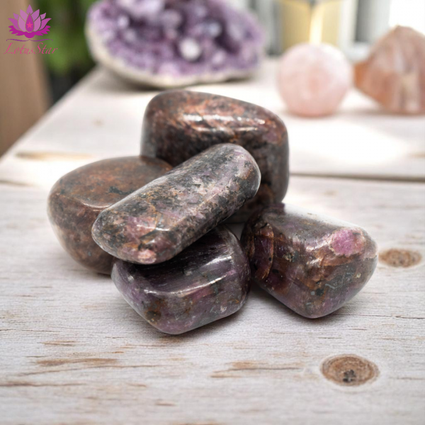 Ruby - Medium - Tumblestone - Image 3