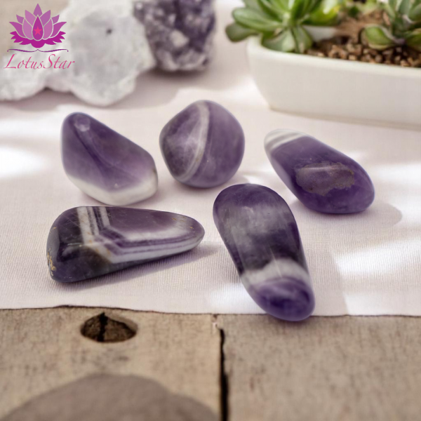 Amethyst Banded (Grade B) - Medium - Tumblestone - Image 2